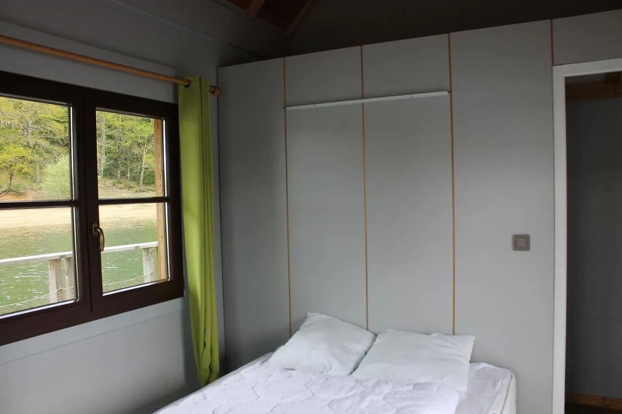 Les Chalets Flottants Des Planquettes Villa Saint-Etienne-Cantales