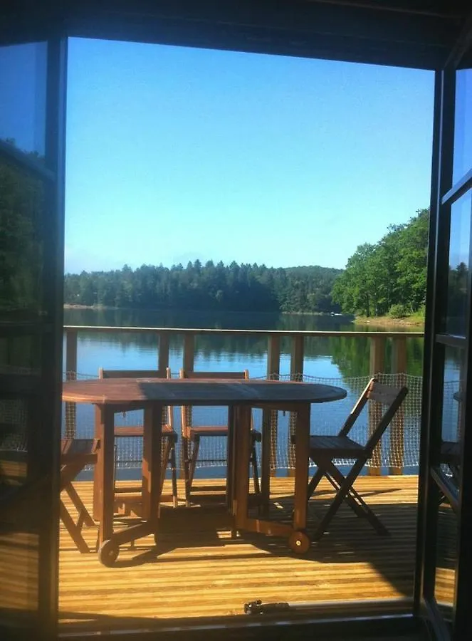 Les Chalets Flottants Des Planquettes Villa Saint-Etienne-Cantales France