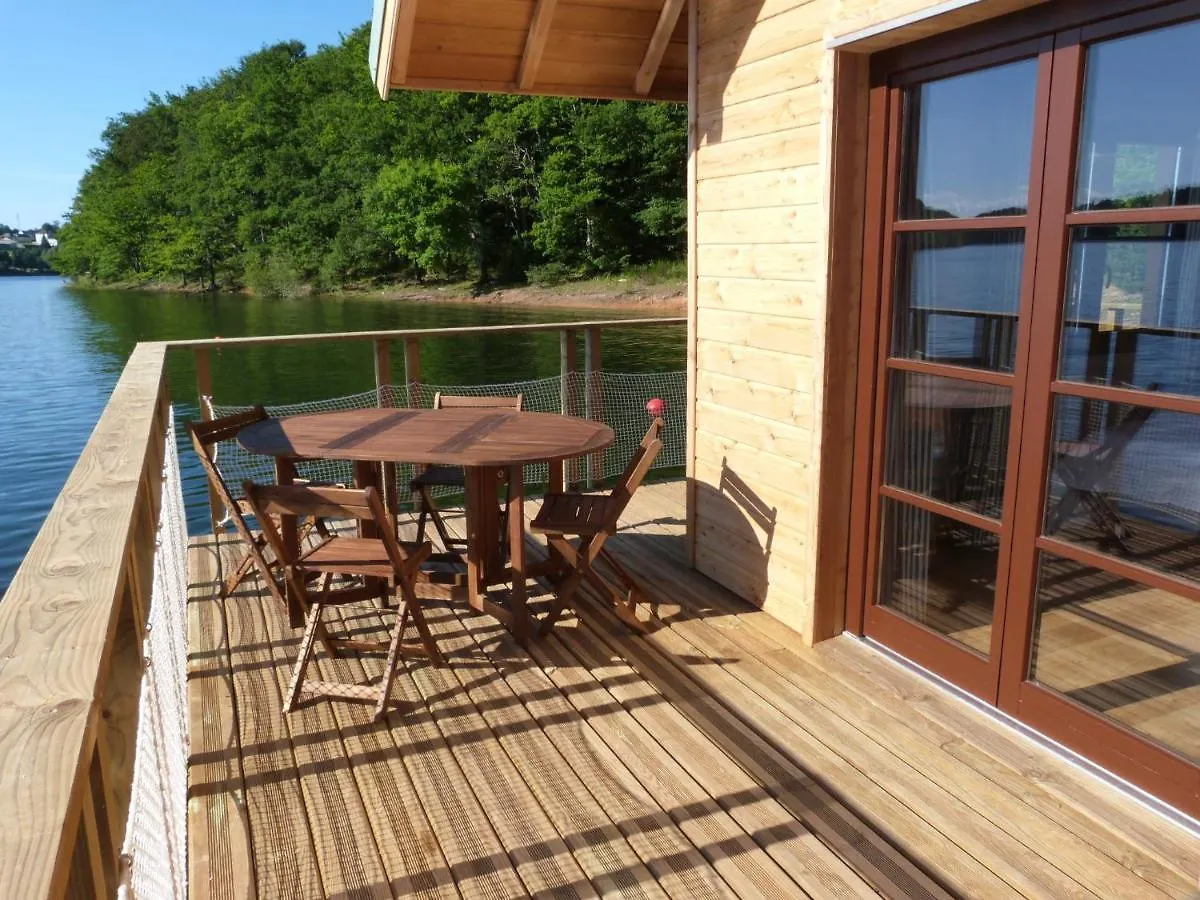 Les Chalets Flottants Des Planquettes Villa Saint-Etienne-Cantales