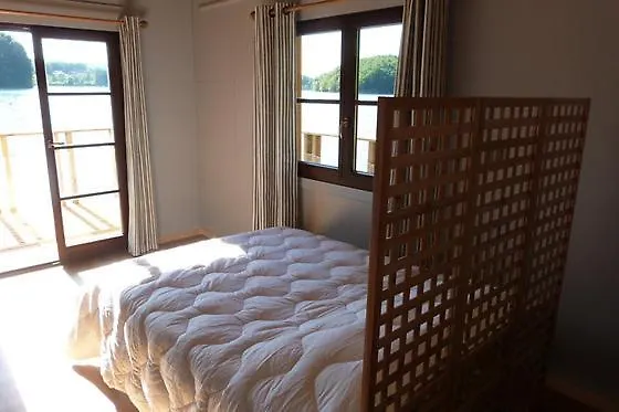 Les Chalets Flottants Des Planquettes Villa Saint-Etienne-Cantales