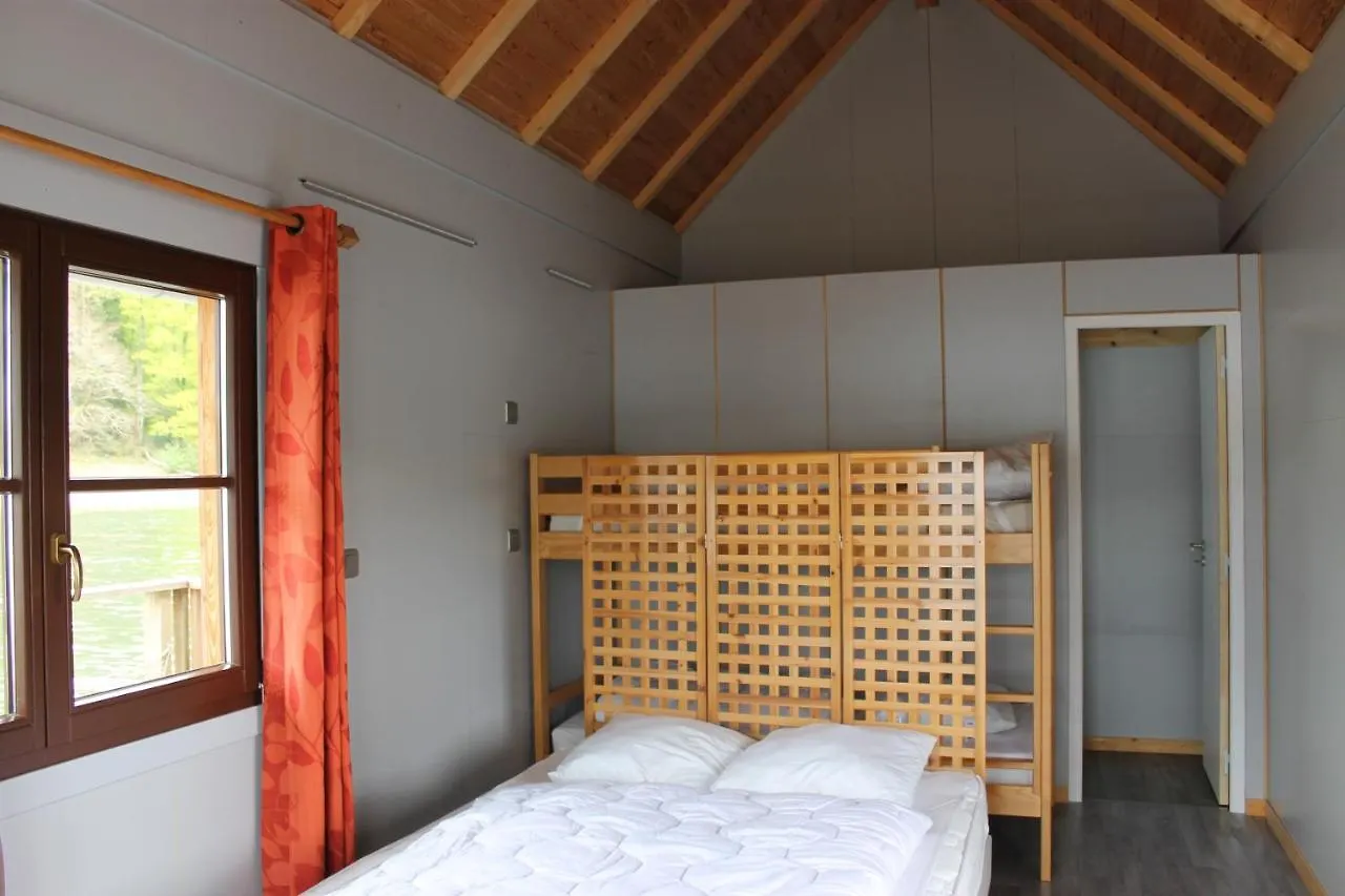 Les Chalets Flottants Des Planquettes Villa Saint-Etienne-Cantales 0*,  France